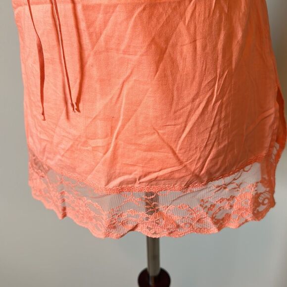 Express Design Studio sz XS coral cami with lace bead detail - Picture 3 of 7